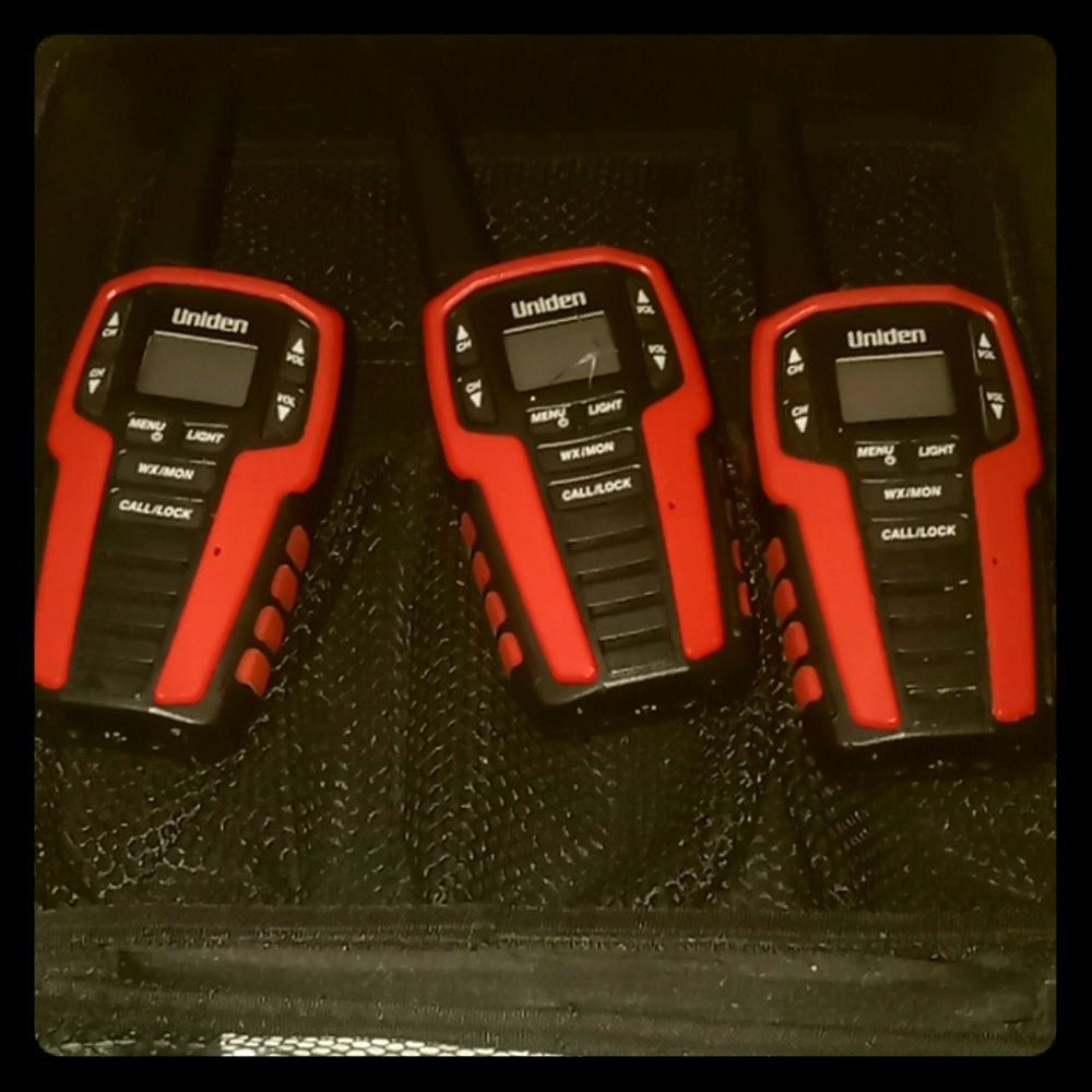 Walkie-talkies (3)